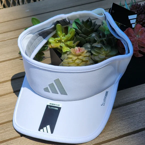 Adidas Superlite 3 Visor Women's lightweight and Sweat-Wicking White Visor - Picture 2 of 7